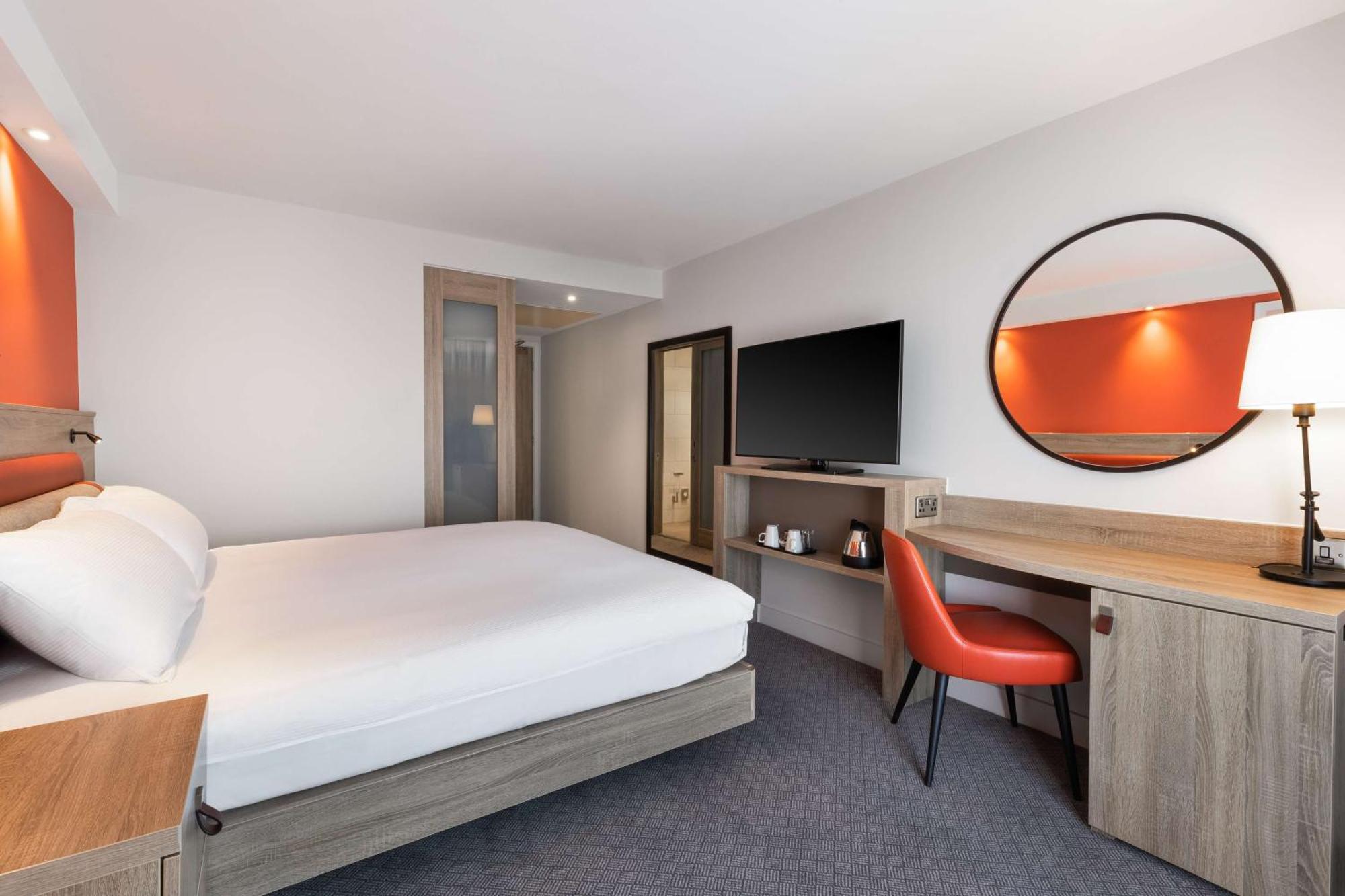 Отель Hampton By Hilton Торки Экстерьер фото